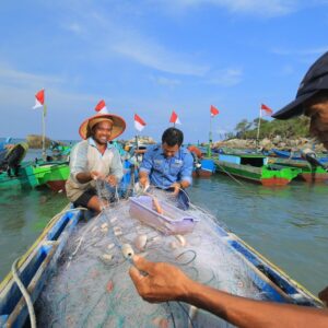 Kerja Tenang, Nelayan Terlindungi : PT Timah Fasilitasi Ribuan Nelayan Jadi Peserta BPJS Ketenagakerjaan