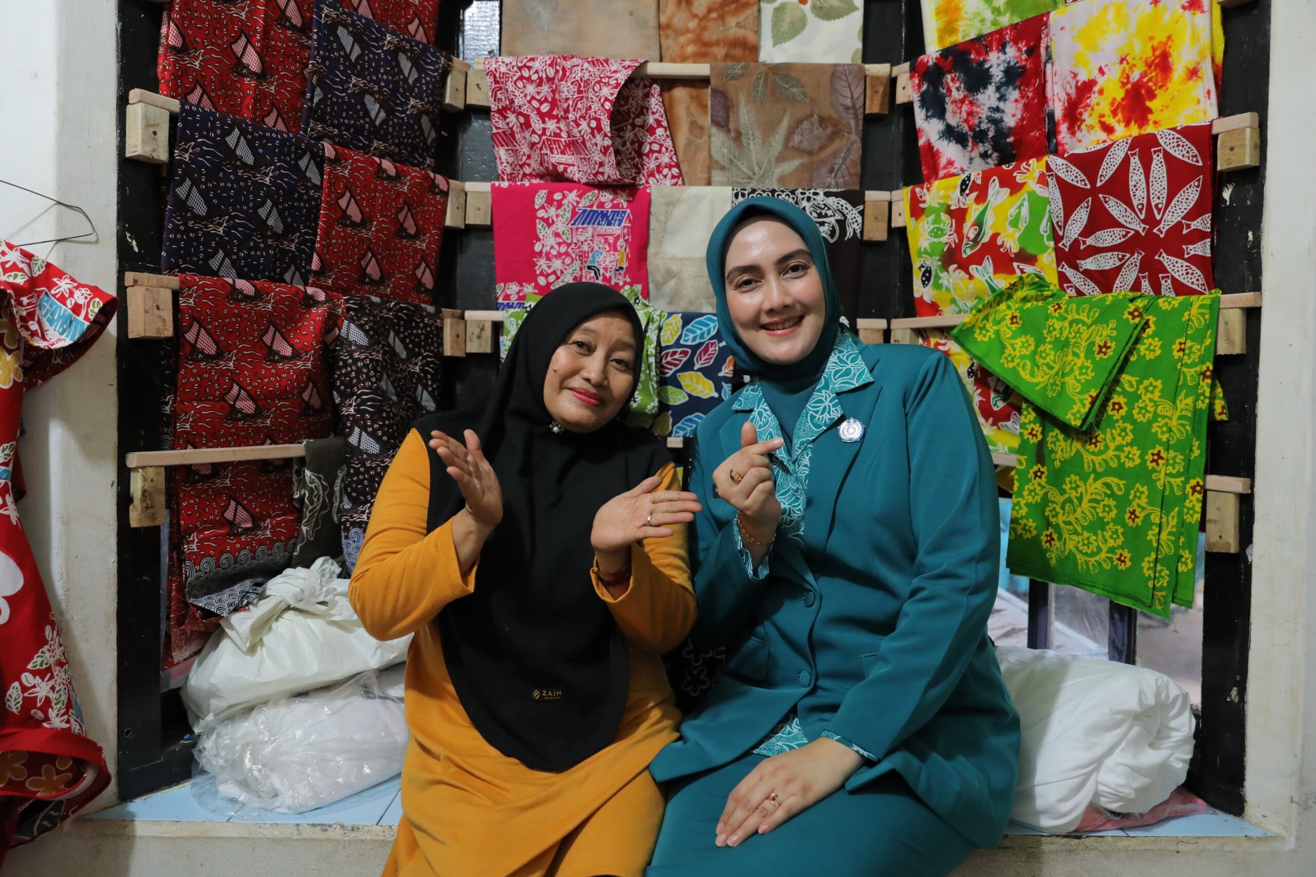 Ketua Dekranasda Noni Hidayat Arsani Dukung Penuh UMKM Batik Kater