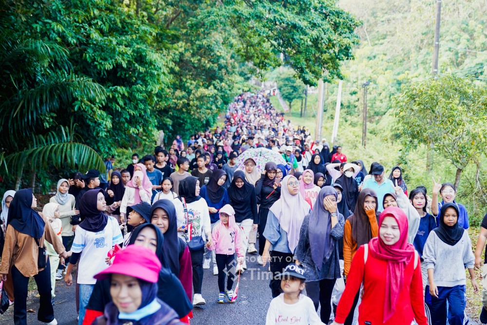 Ribuan Warga Tumpah Ruah di Jalan Sehat “Untuk Merah Putih” Bersama PT Timah di Bangka Barat