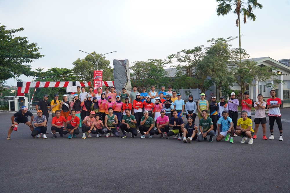 Panaskan Suasana Jelang TINS Half Marathon 2025, PT Timah Gelar Race Pack Collection, Talkshow Bareng Atlet Nasional dan Running Influencer Hingga Shake Off Run