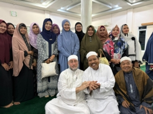 Syaikh Zakaria Doakan Prof Udin dan Ibu Dessy: Menjadi Teladan Rasulullah dan Pembawa Perubahan