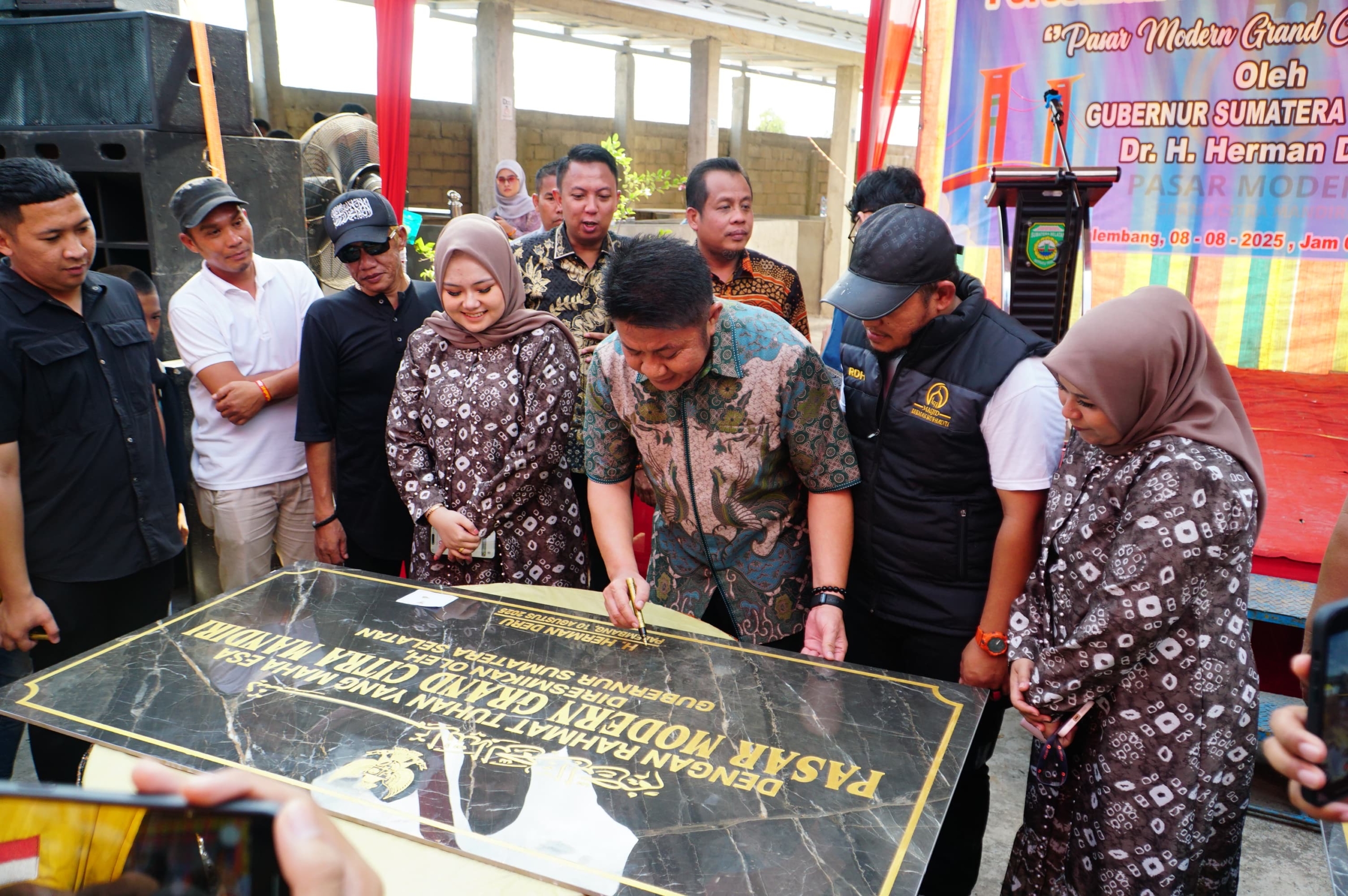 Herman Deru Resmikan Pasar Modern Grand Citra Mandiri, Pacu Ekonomi di Gandus Palembang