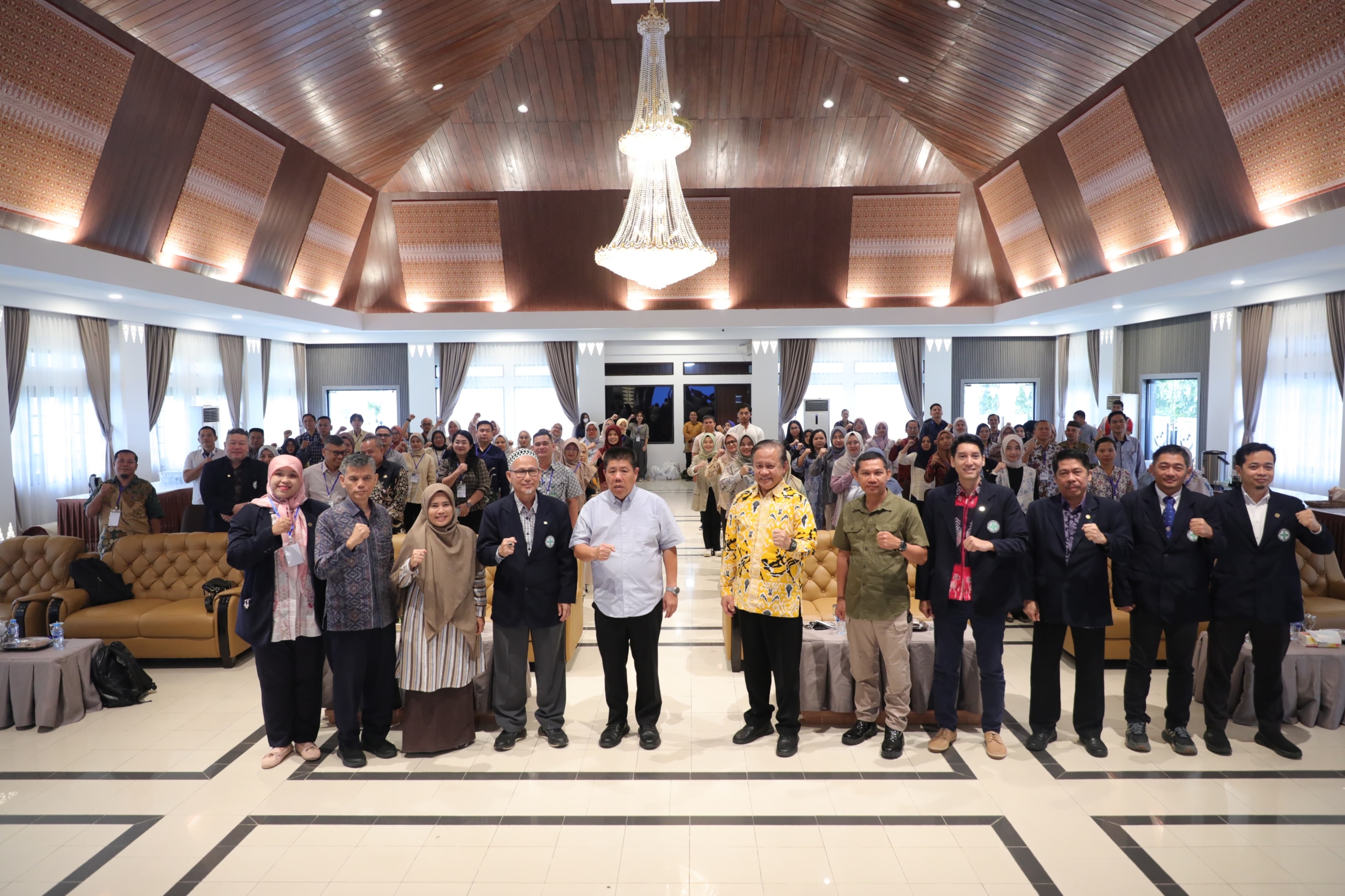 Buka Seminar Persi, Gubernur Hidayat Tekankan Tiga Fokus Utama untuk Rumah Sakit di Babel